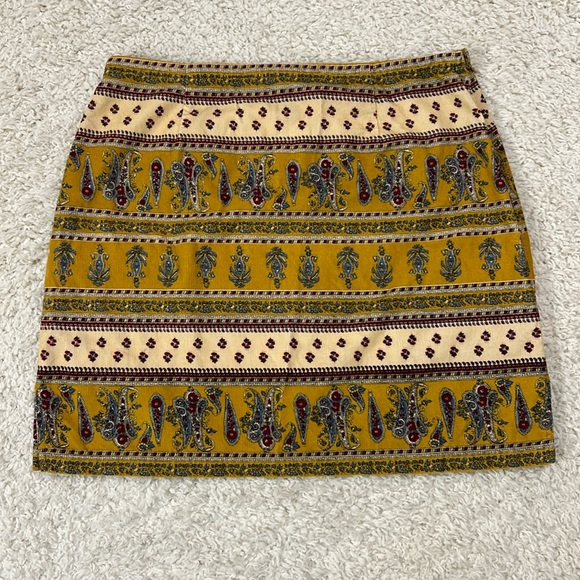 Boston Proper Dresses & Skirts - BOSTON PROPER 10 lightweight corduroy paisley mini skirt, yellows/blues/reds EUC